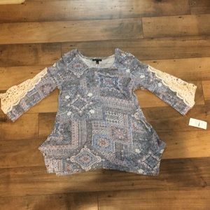 Stretchy Blouse Crochet Detail